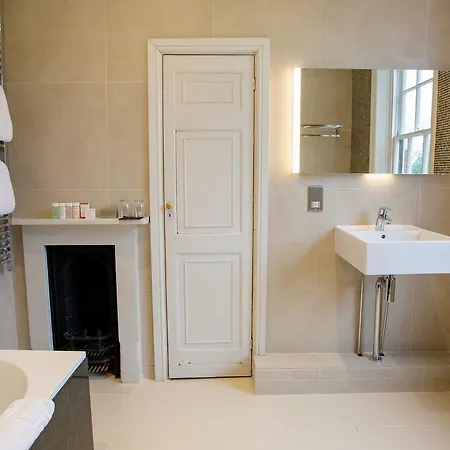 Grays Court 4* York