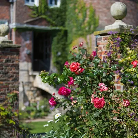 Grays Court