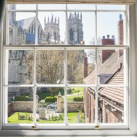 Grays Court 요크