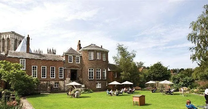 Grays Court Hotel