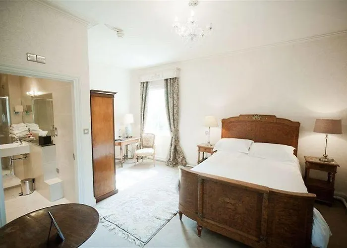 Grays Court York