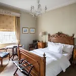 Grays Court 4*