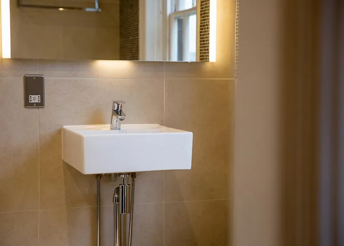 Grays Court Hotel 4*