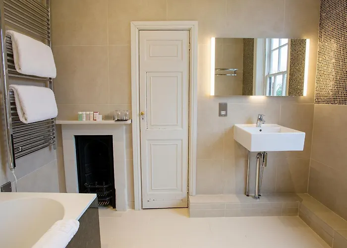 Grays Court 4* York